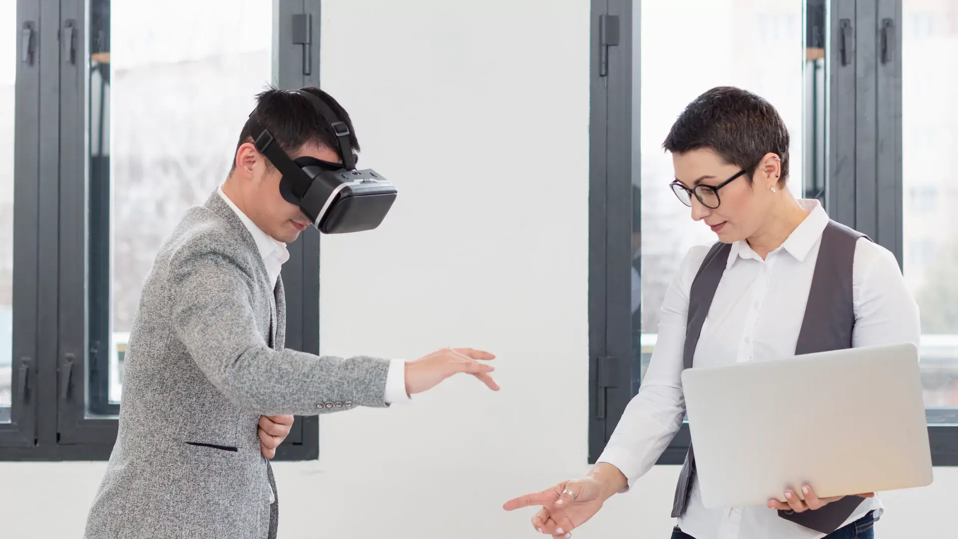 MR Solution for Real-Estate Insurance Adjuster Training